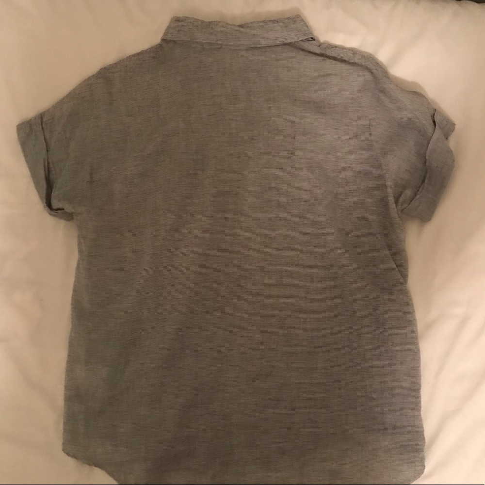 Listicle • Button down - Picture 6 of 9